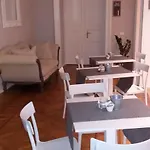 Ponterosso 4* ترييستي